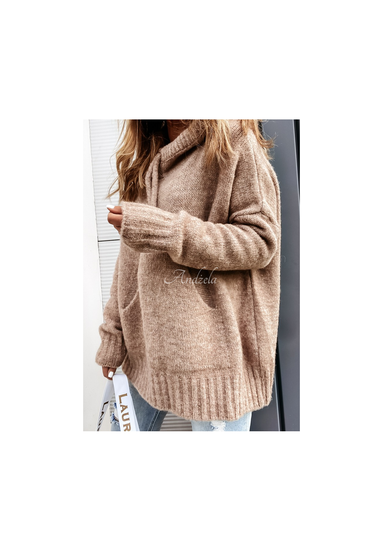 Svetr oversize s kapucí Carra velbloudí
