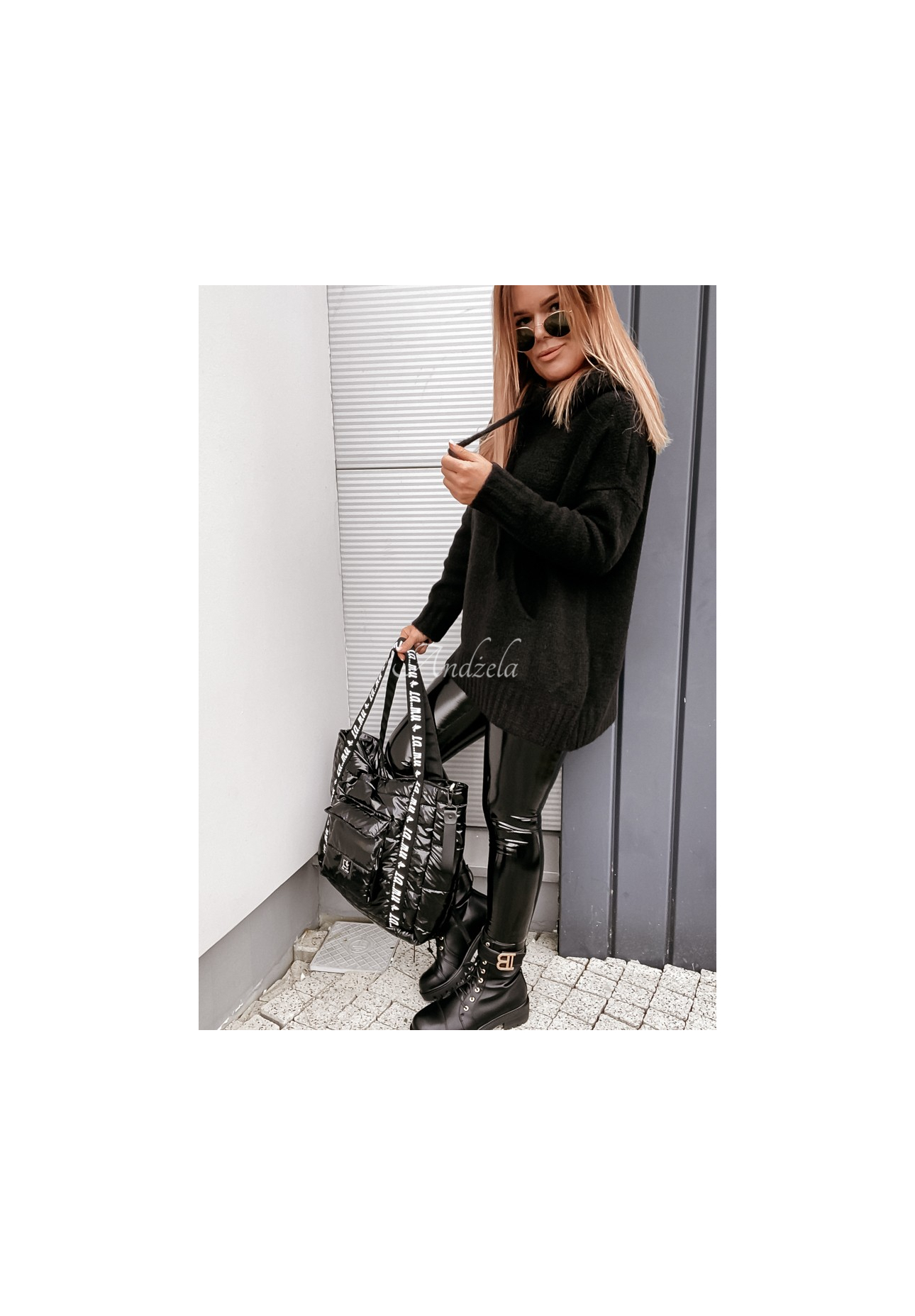Svetr oversize s kapucí Carra Černé