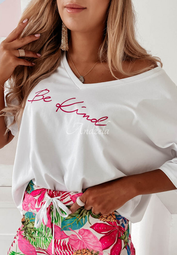 Tričko oversize s potiskem Be Kind Bílá