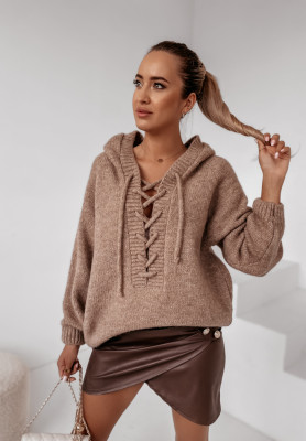 Svetr oversize se šněrováním a kapucí Laossi velbloudí