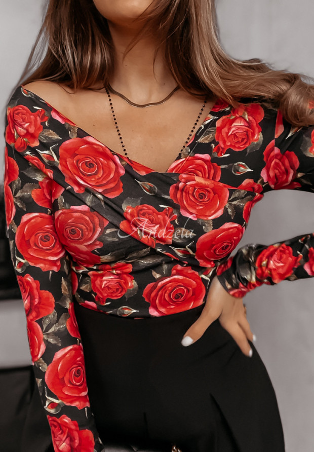 Halenka přes jedno rameno květovaná Roses Are Red černo-červená