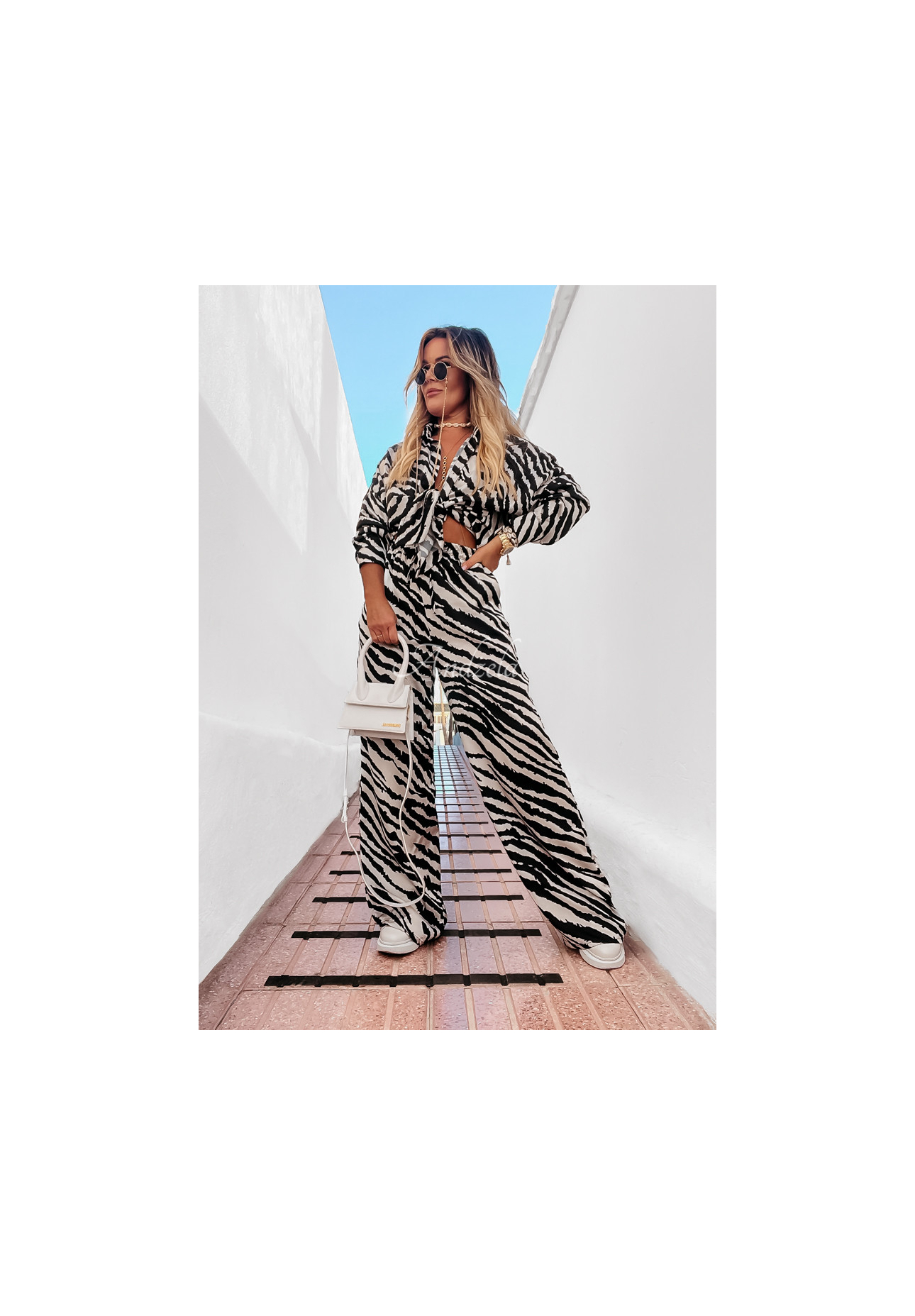 Saténové kalhoty wide leg Girls Gone Wild se vzory zebry