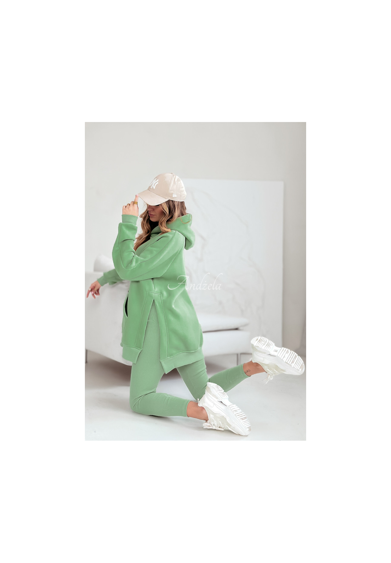 Mikina s kapsou a kapucí Siempre khaki