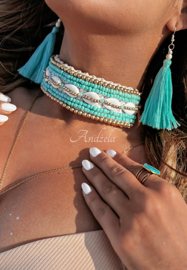 &Scaron;irok&yacute; choker, n&aacute;ramek s mu&scaron;lemi a kor&aacute;lky hand made Bali tyrkysov&yacute;