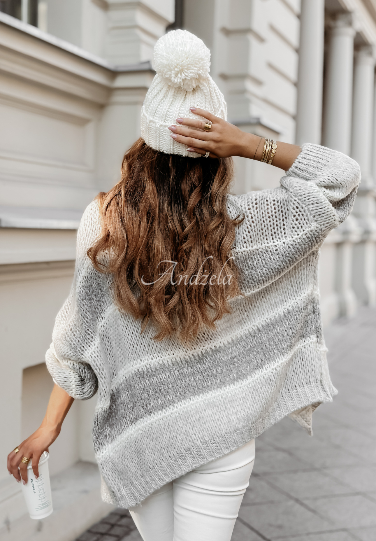 Krátký kardigan s vlnou Hugging You šedý