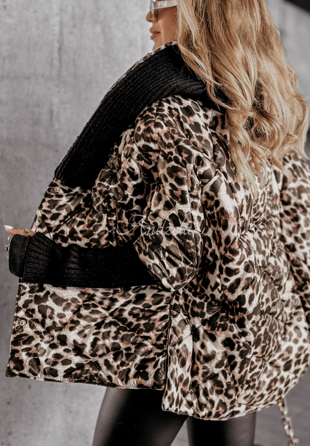 Bunda oversize s kapucí Sancha s leopardím vzorem