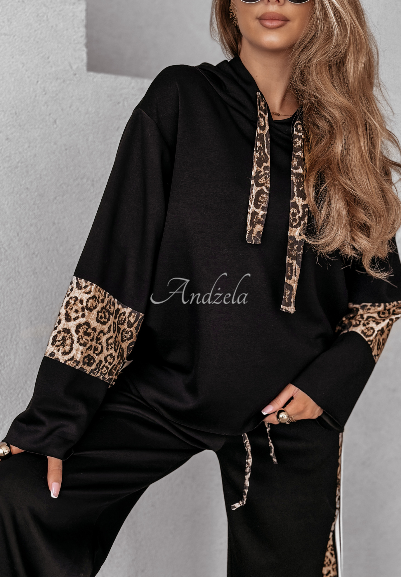 Tepláková souprava s leopardím vzorem Chill Your Mind Černé