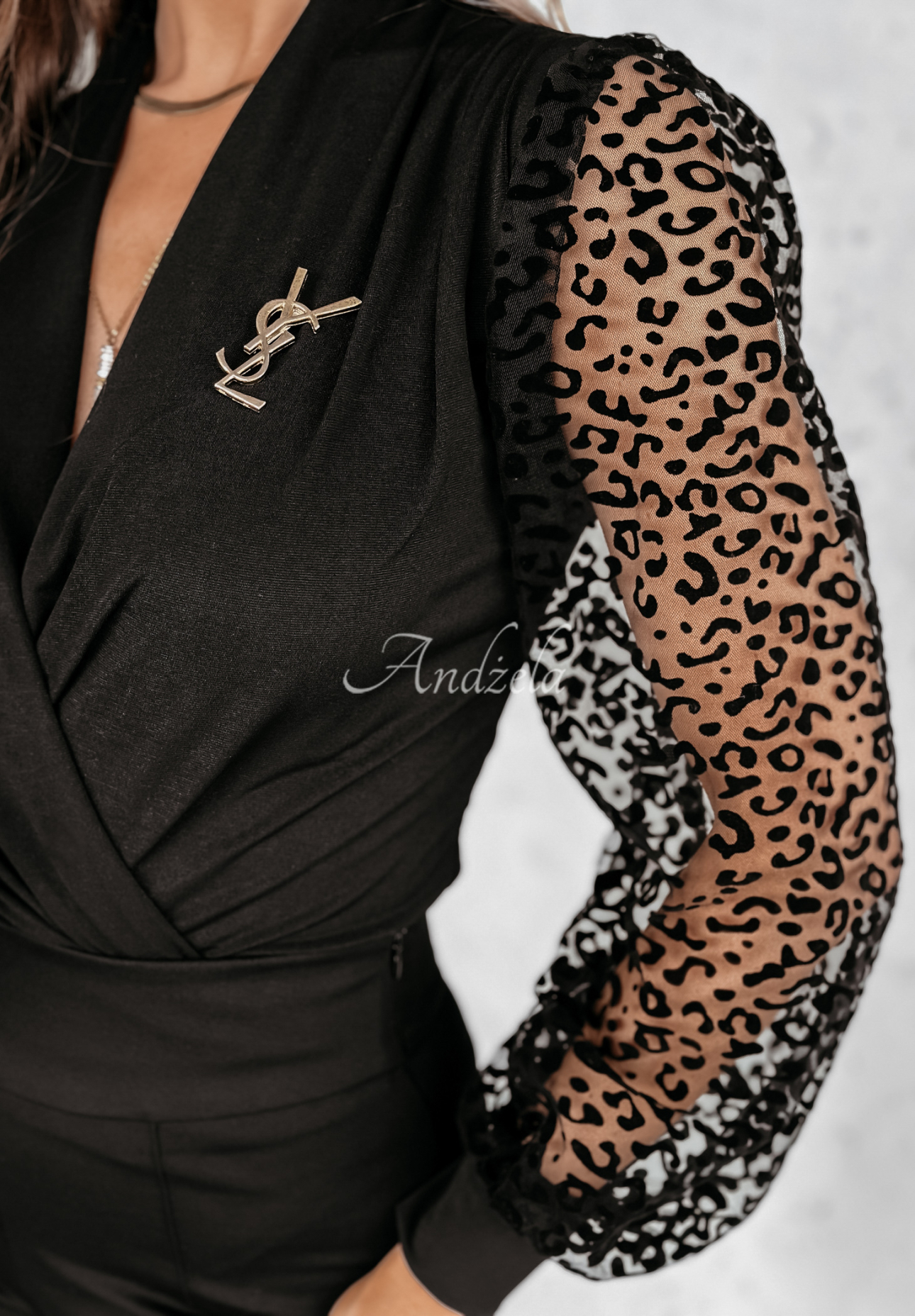 Body s leopardími rukávy About You černé
