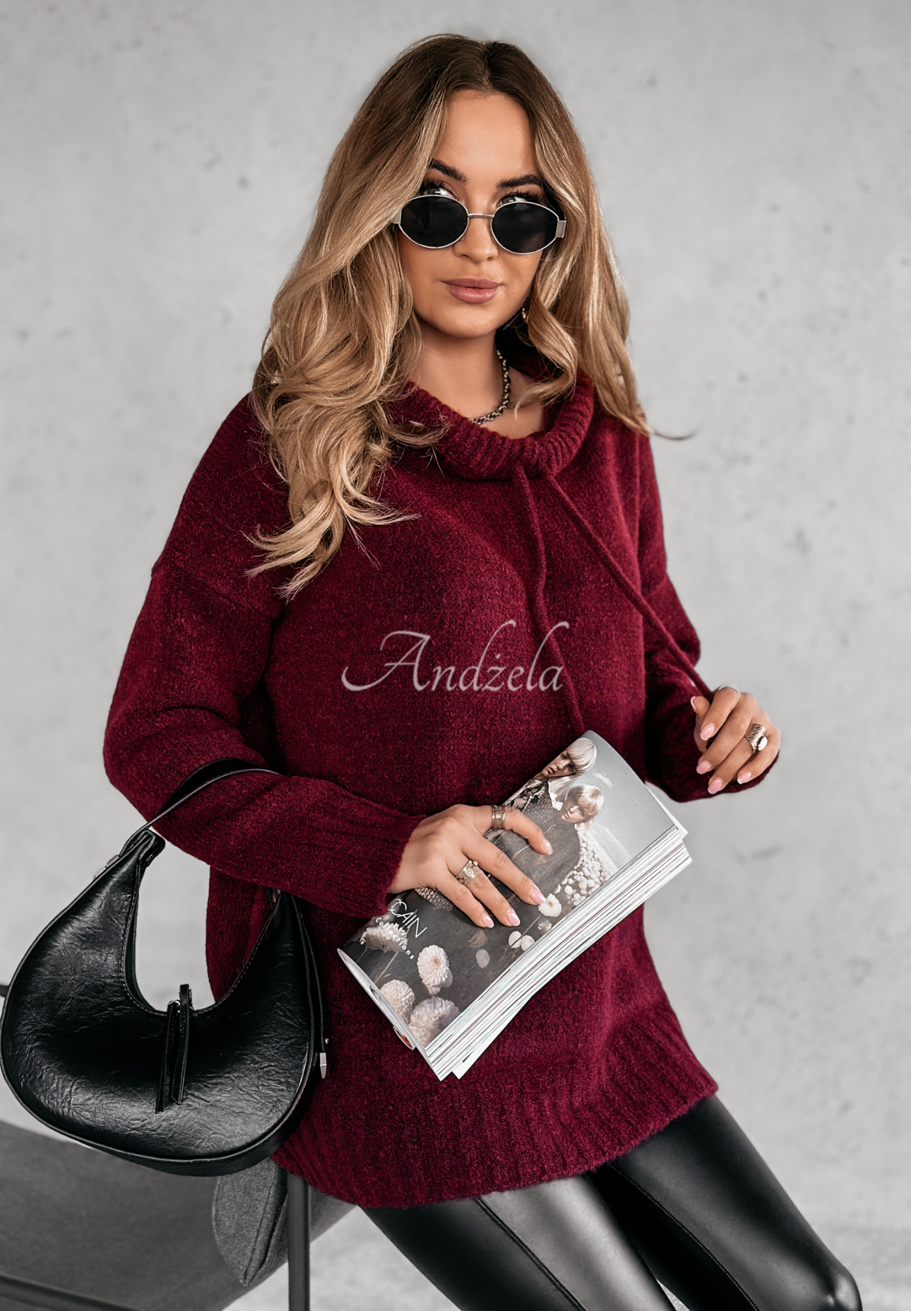 Svetr oversize s kapucí Carra vínový