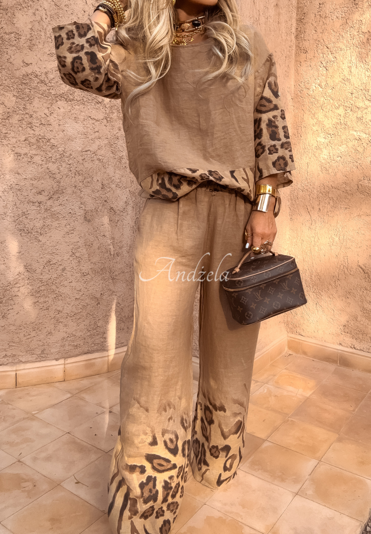 Lněná souprava halenka a kalhoty wide leg s leopardím vzorem Summer Person velbloudí