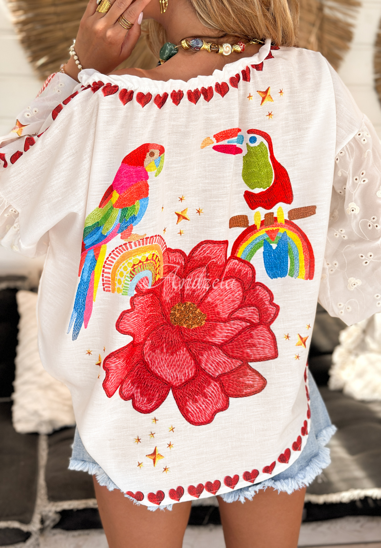 Vzorovaná halenka Lovely Parrots ecru