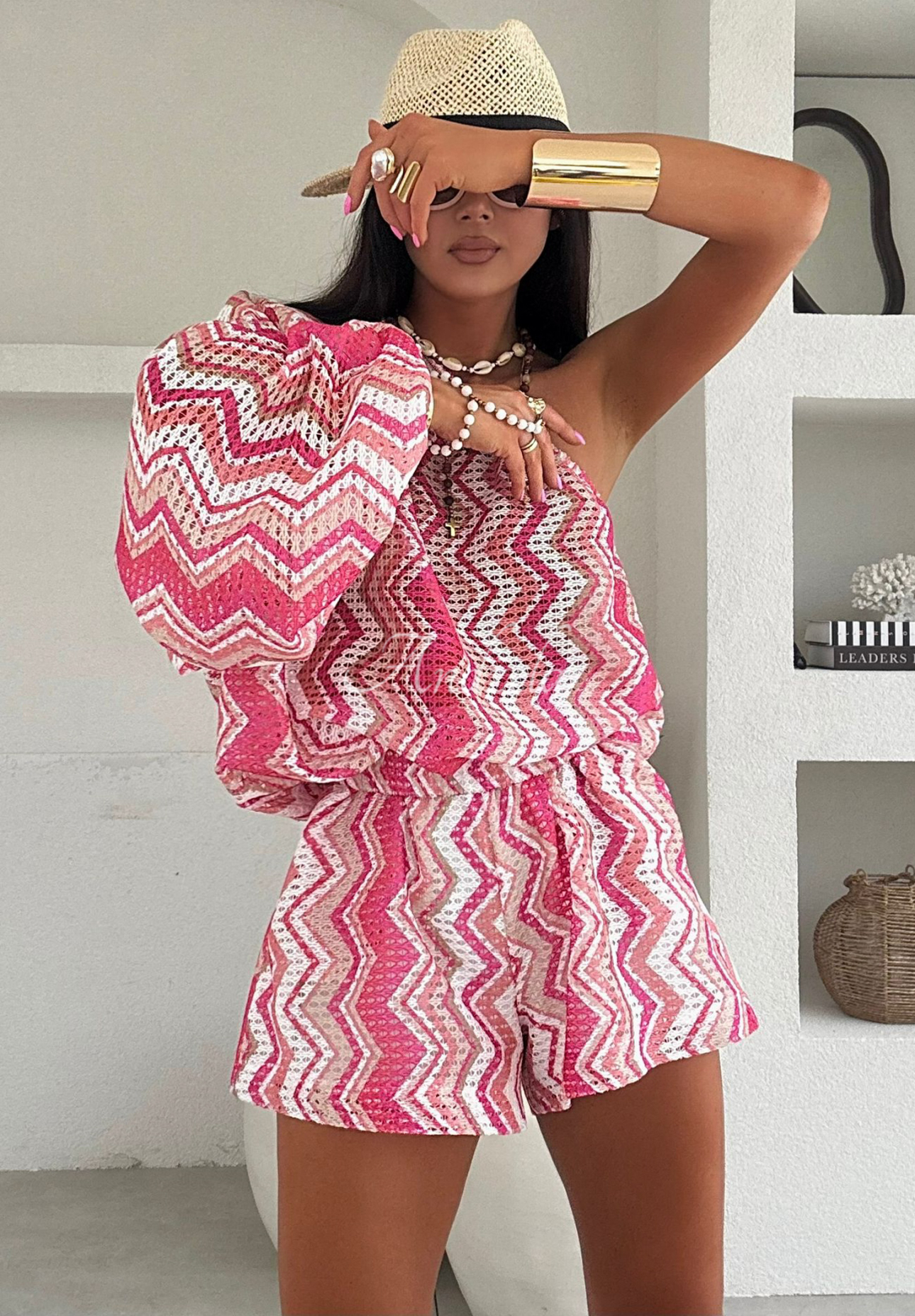 Krajková souprava asymetrická halenka a šortky La Milla Welcome Back bílo-růžová