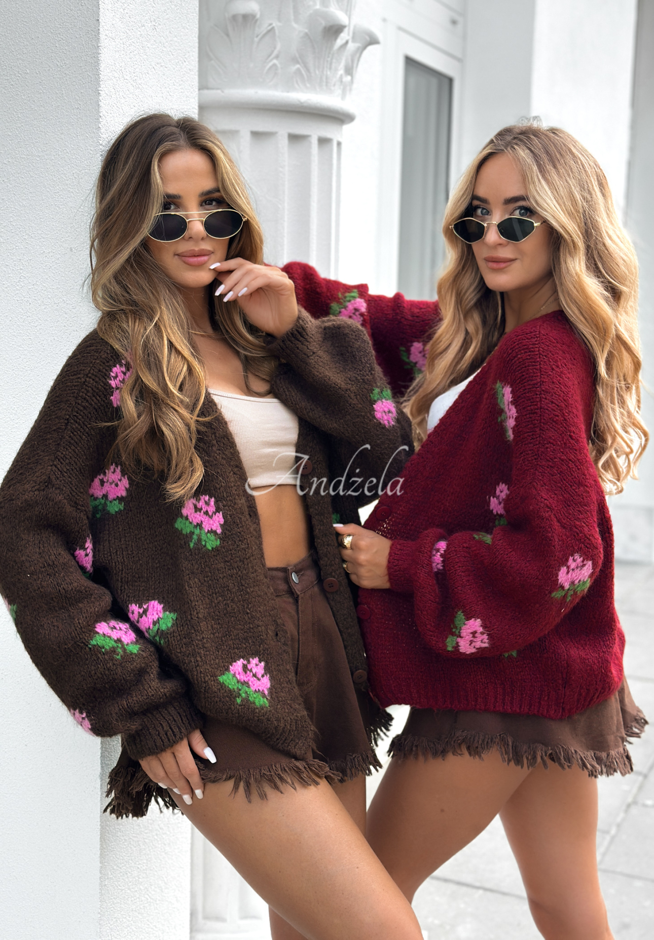 Krátký kardigan s květinami Bloomingdale vínový