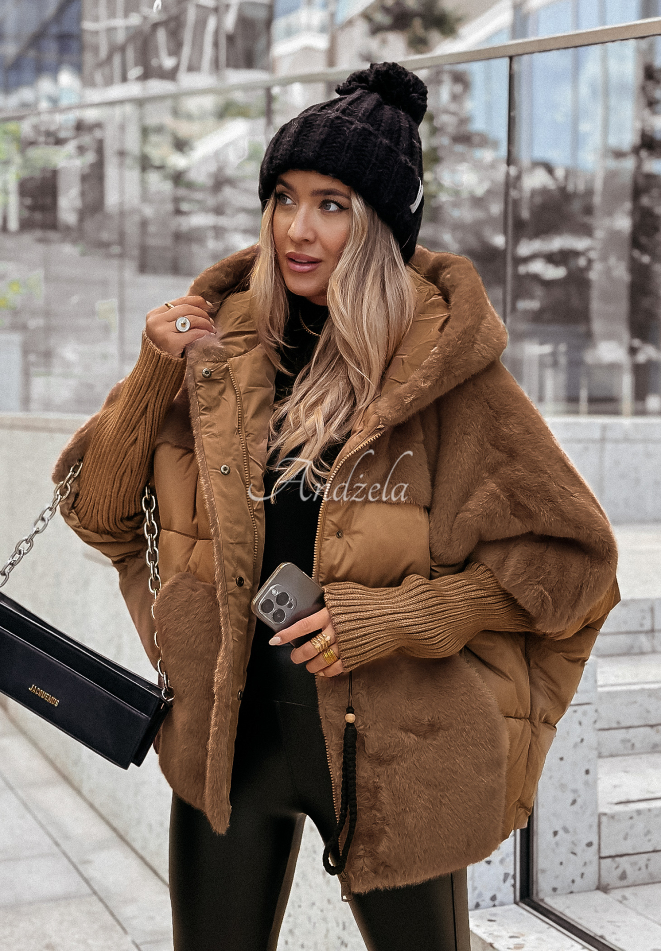 Prošívaná bunda s kožichem Snow &amp; Pines velbloudí