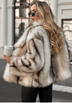 Krótkie futerko z kołnierzem Pumpkin Latte světle béžové