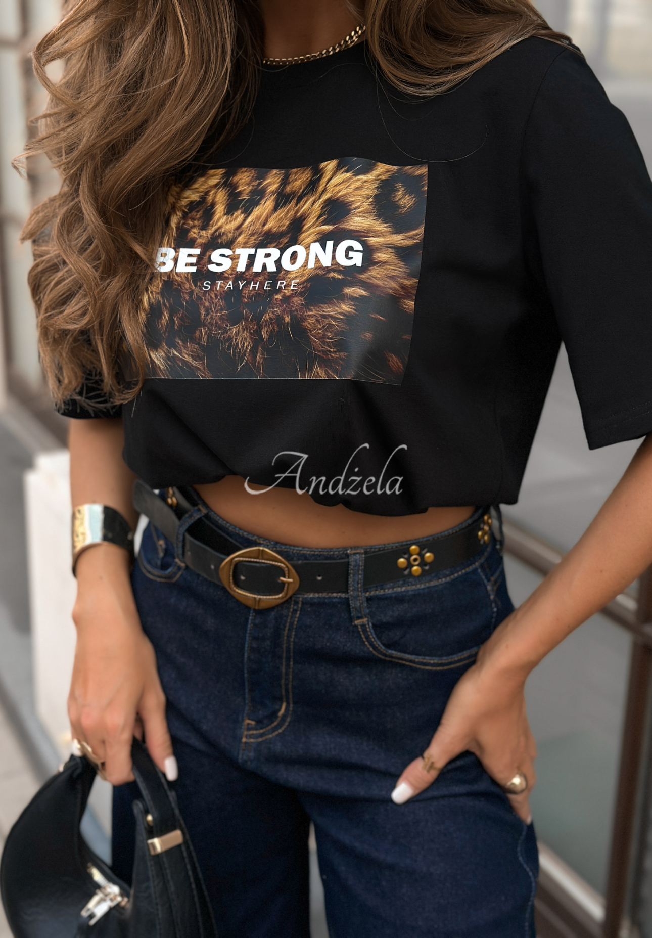 Tričko s potiskem Be Strong Černé