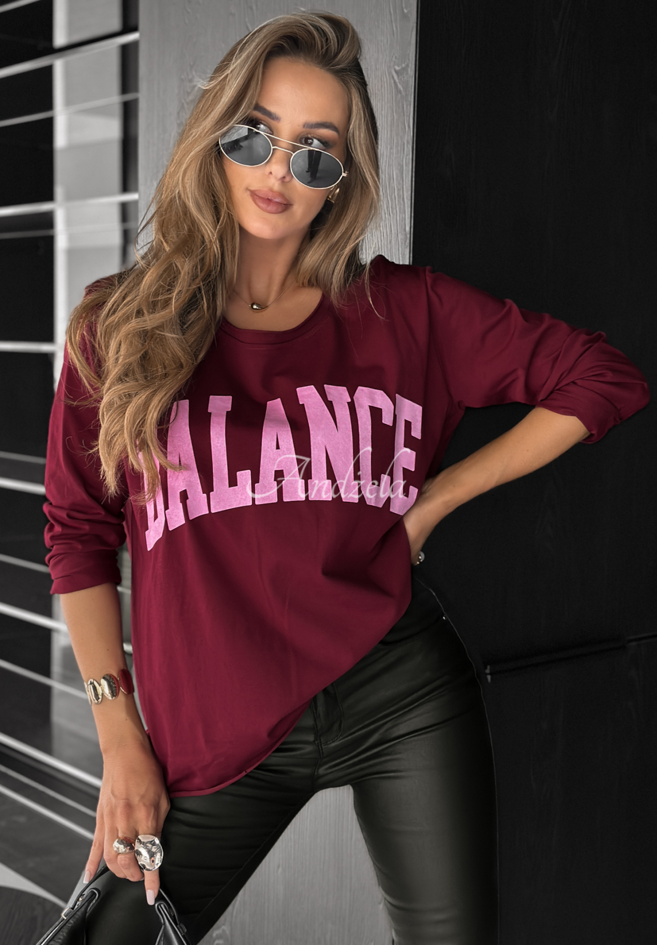 Asymetrická halenka s potiskem Balance It vínová