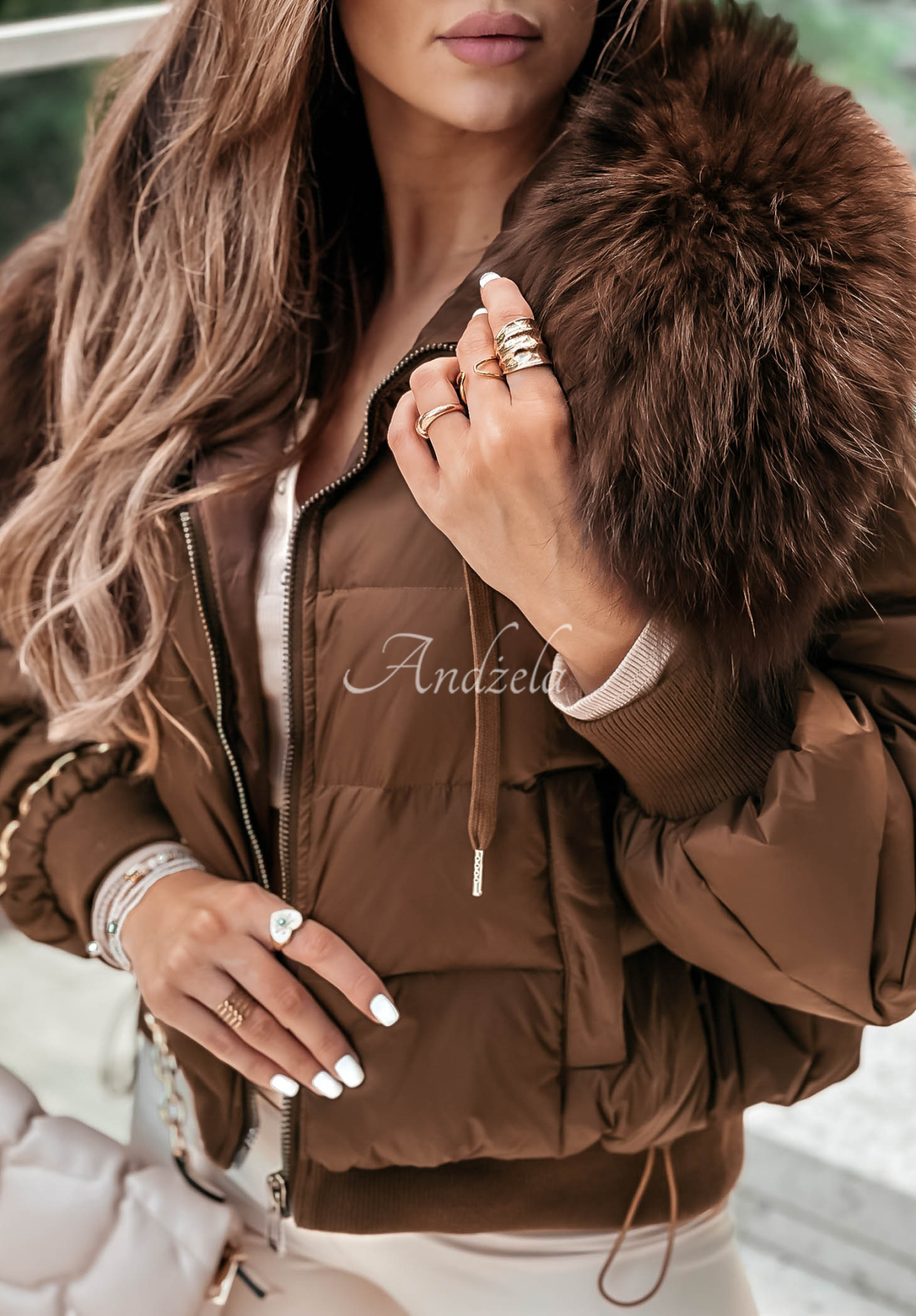 Krátká prošívaná bunda s kožíškem Mr. Freeze čokoládová