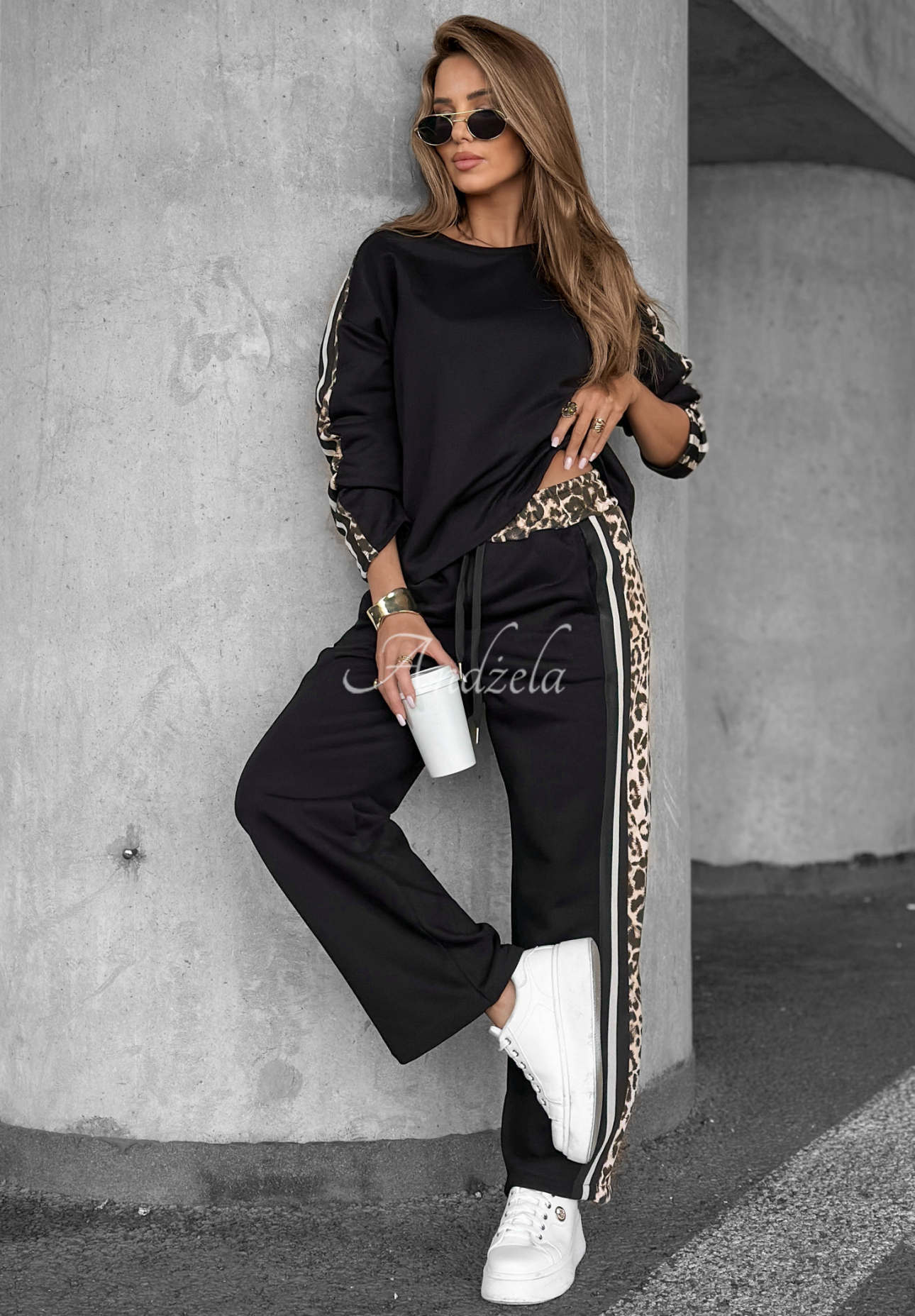 Mikina s leopardím vzorem Leopard Luxe černá