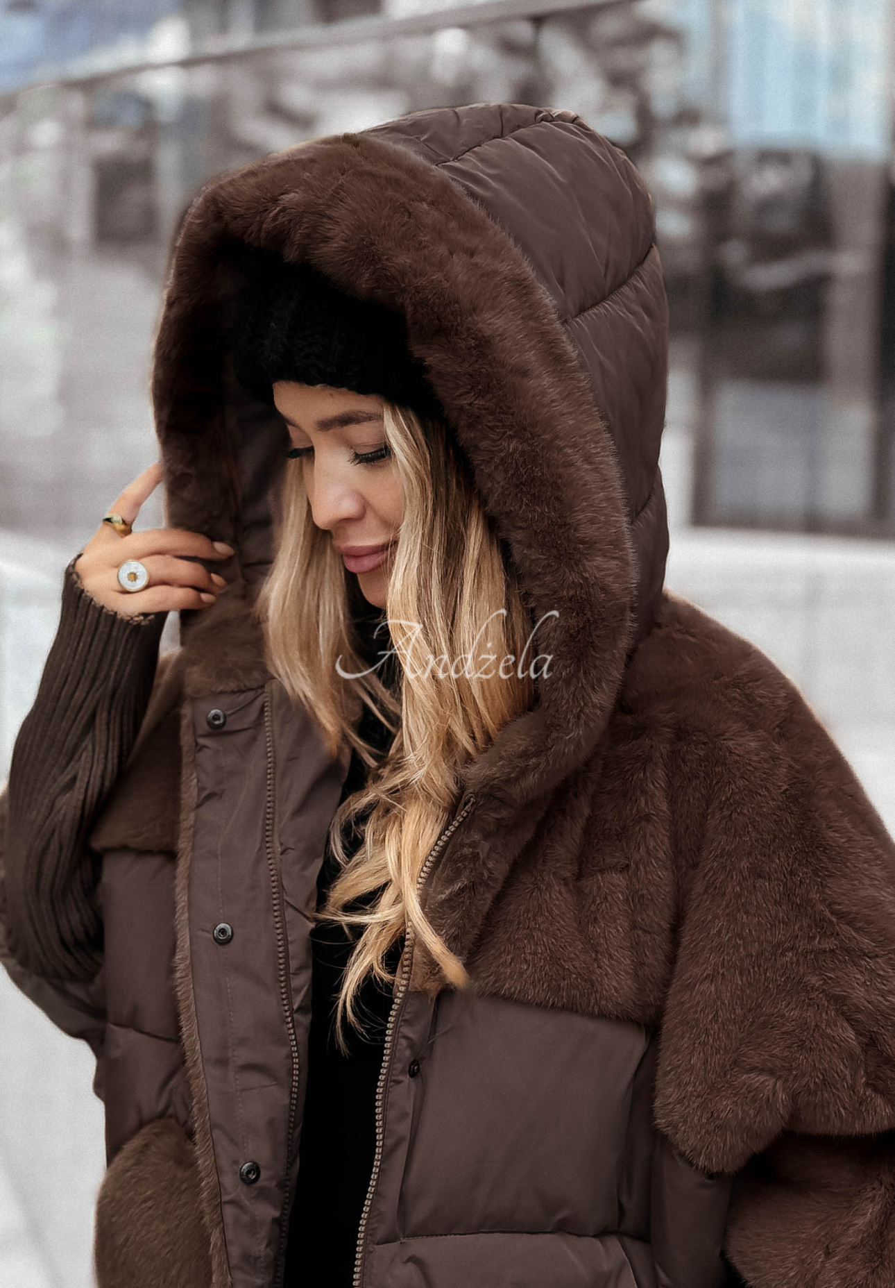 Prošívaná bunda s kožichem Snow &amp; Pines čokoládová