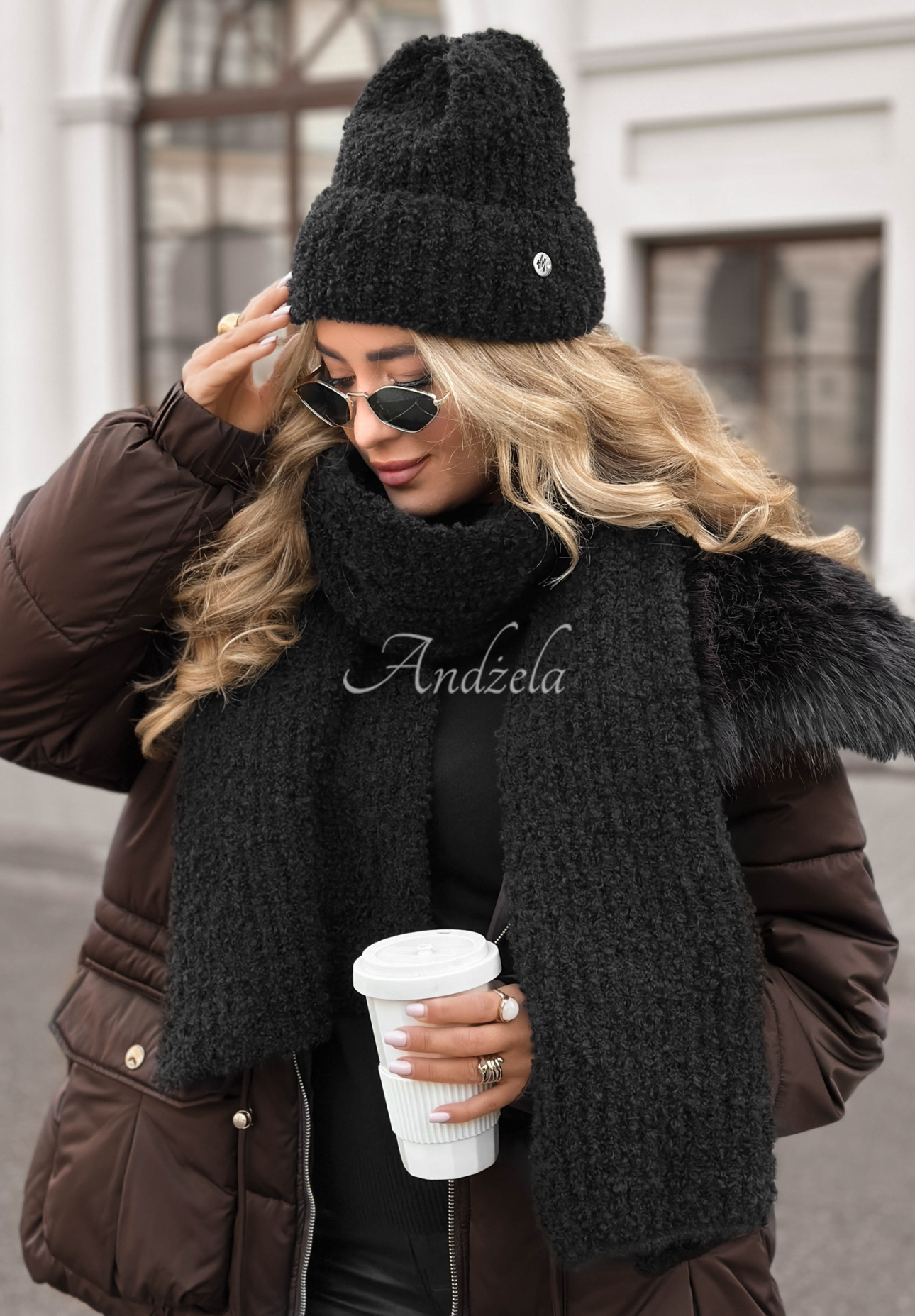 Šála boucle Winter Everywhere Černé