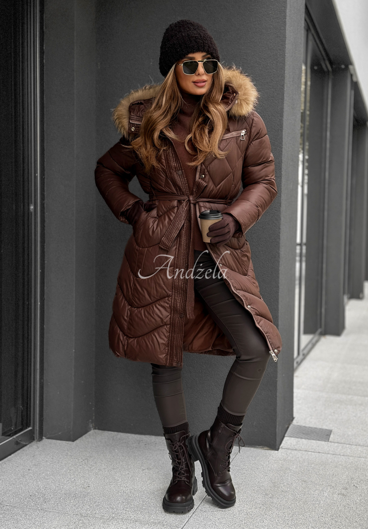 Dlouhá prošívaná bunda s kožíškem Hello Cold Days čokoládová  II
