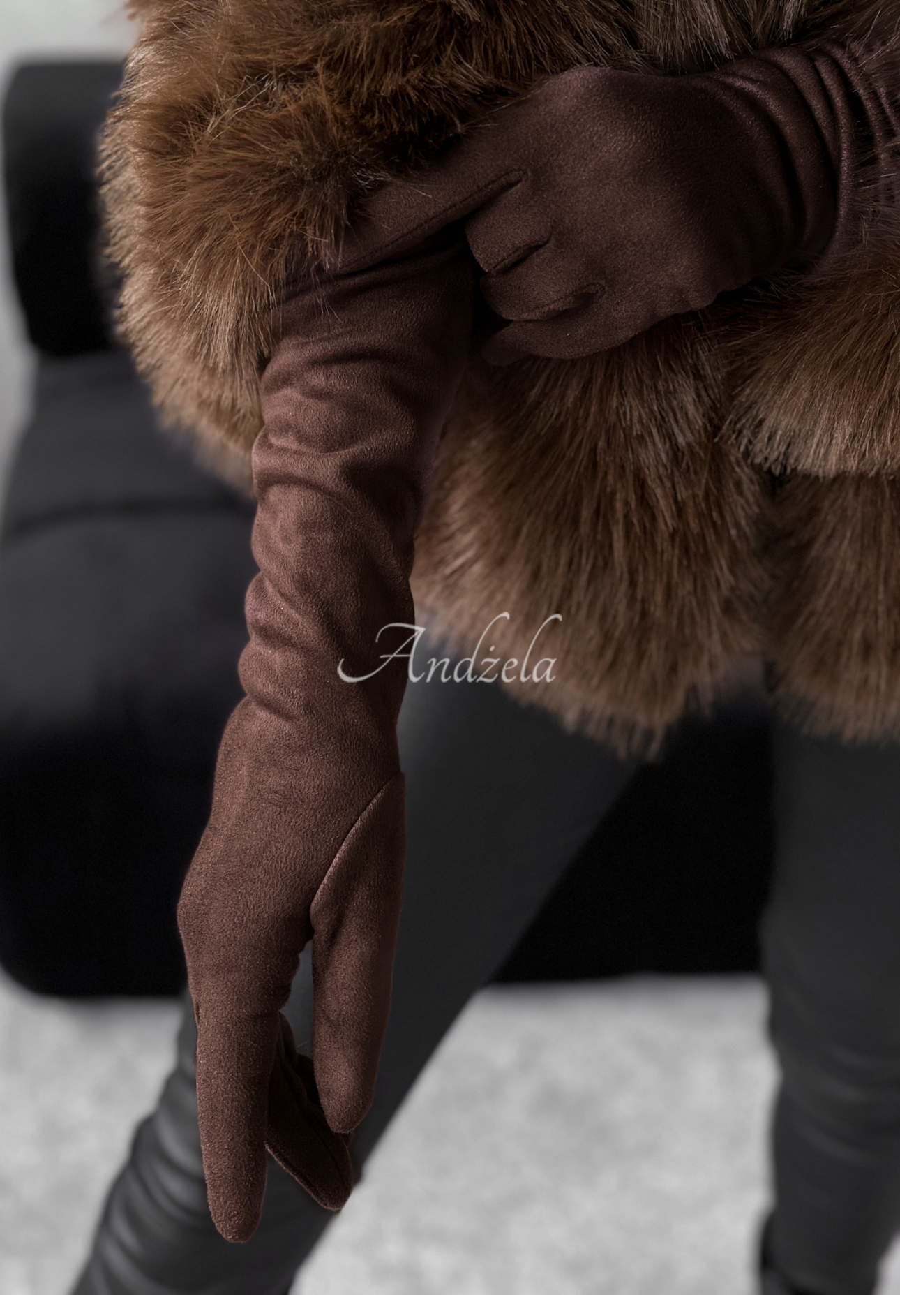 Dlouhé semišové rukavice Long December čokoládové