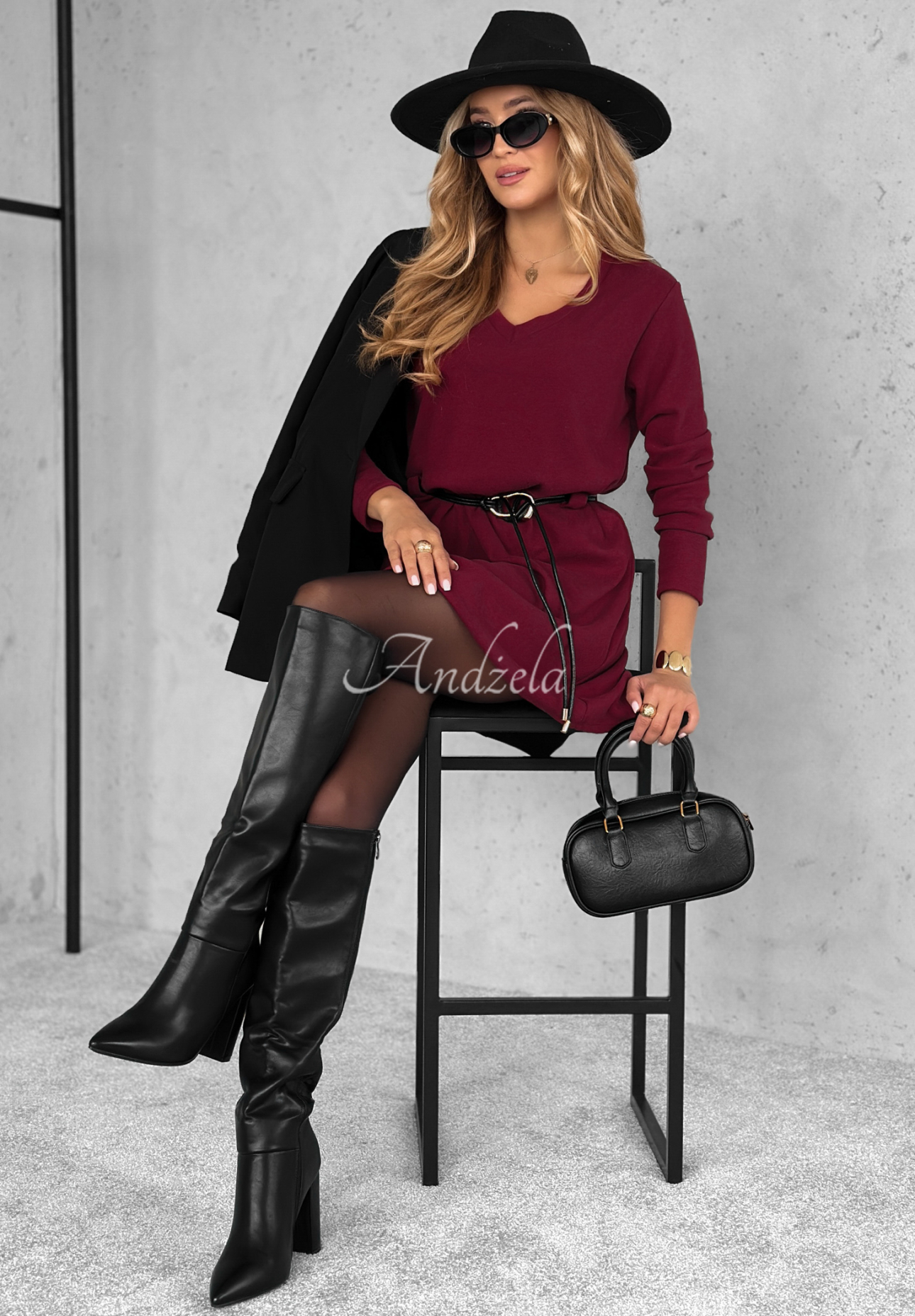 Pletené šaty s viskózou Sound of You vínová