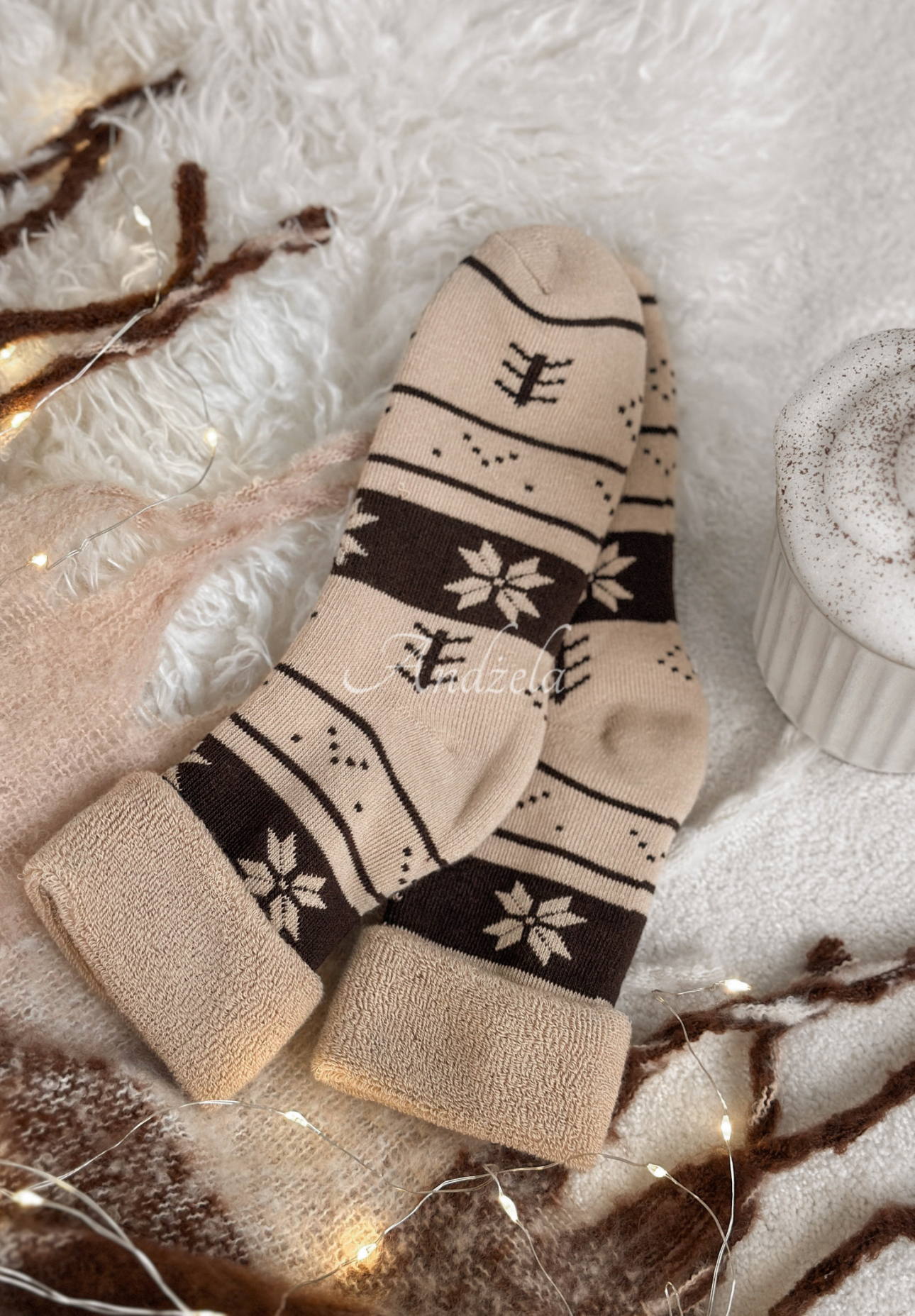 Dlouhé ponožky se vzory Winter Steps béžovo-čokoládové
