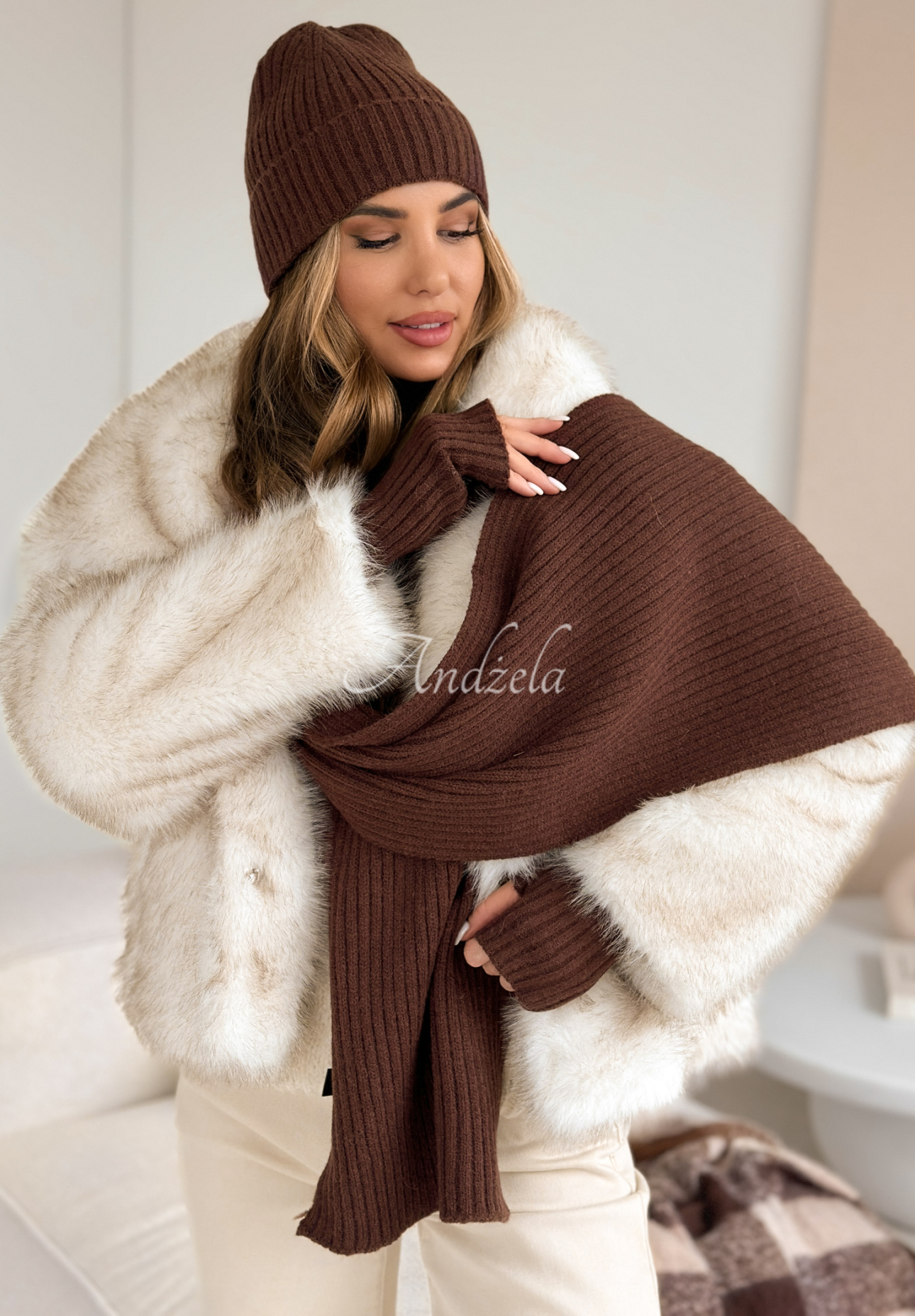 Souprava čepice, šála, rukavice 3v1 Winter Threads čokoládový