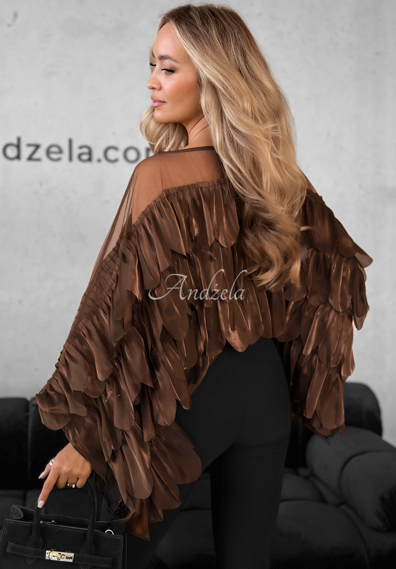 Viskózová halenka s volánky Dating You čokoládová