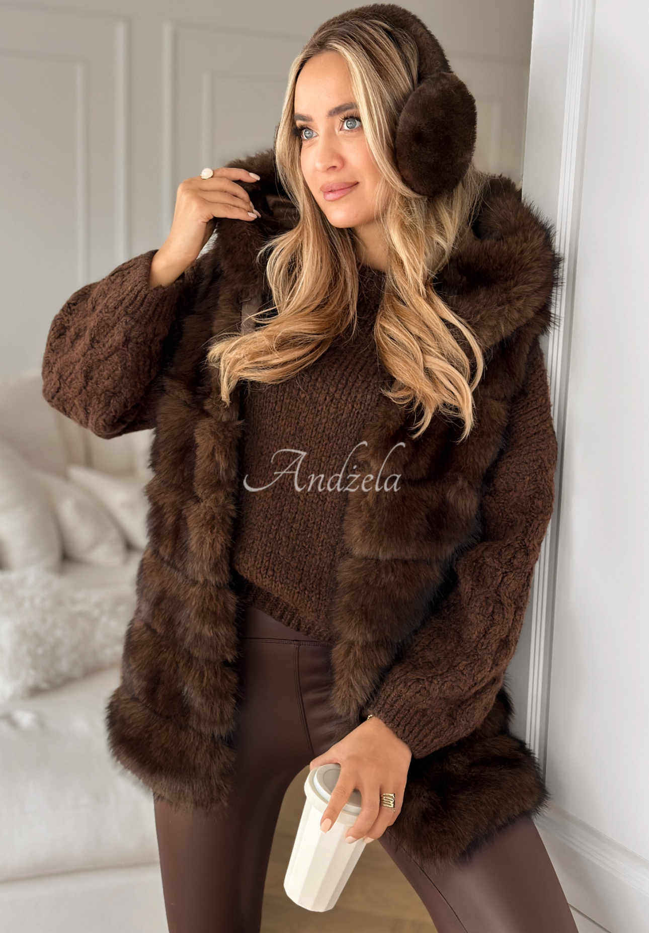 Vesta s kožíškem Long Cold Days čokoládová