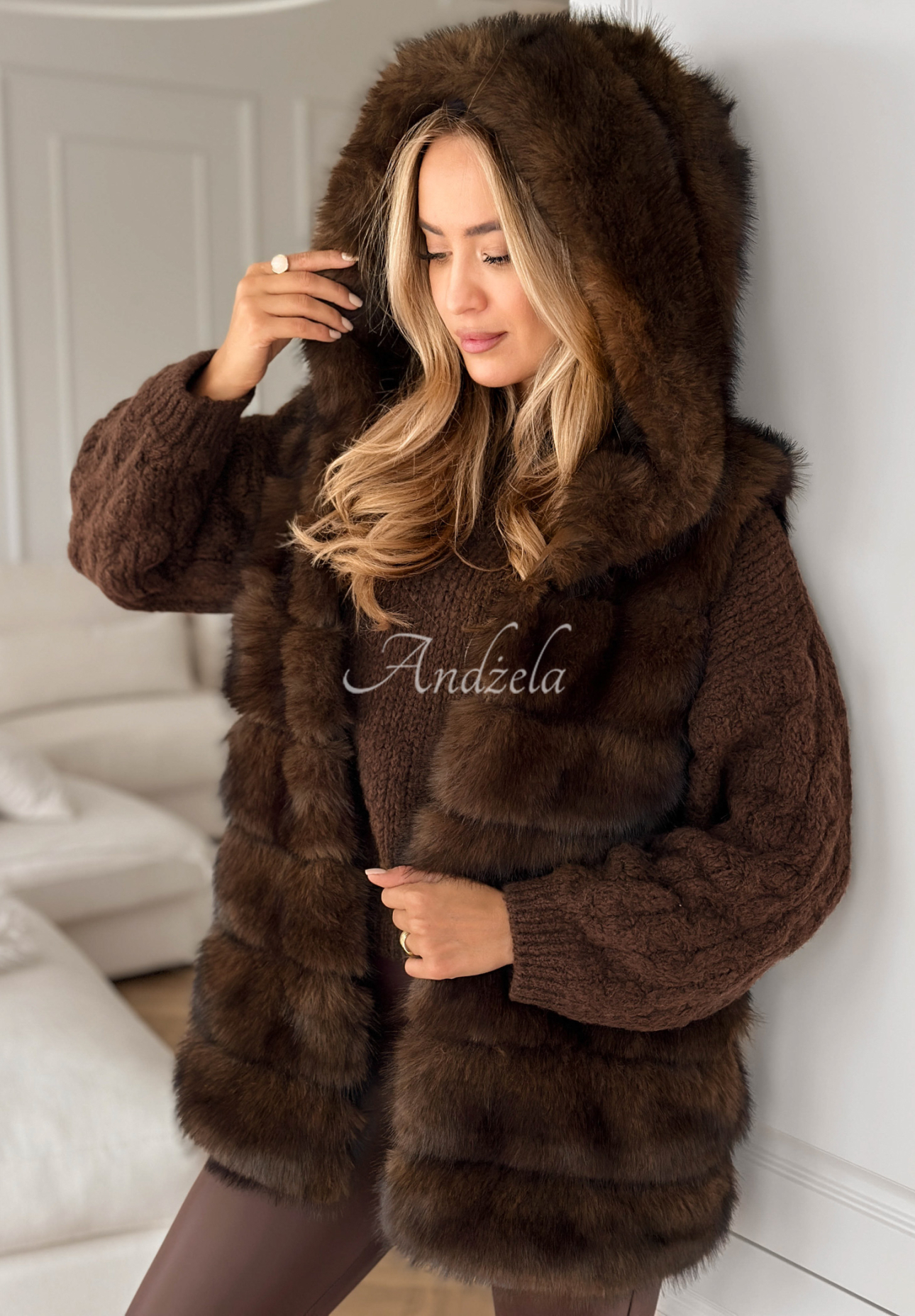 Vesta s kožíškem Long Cold Days čokoládová