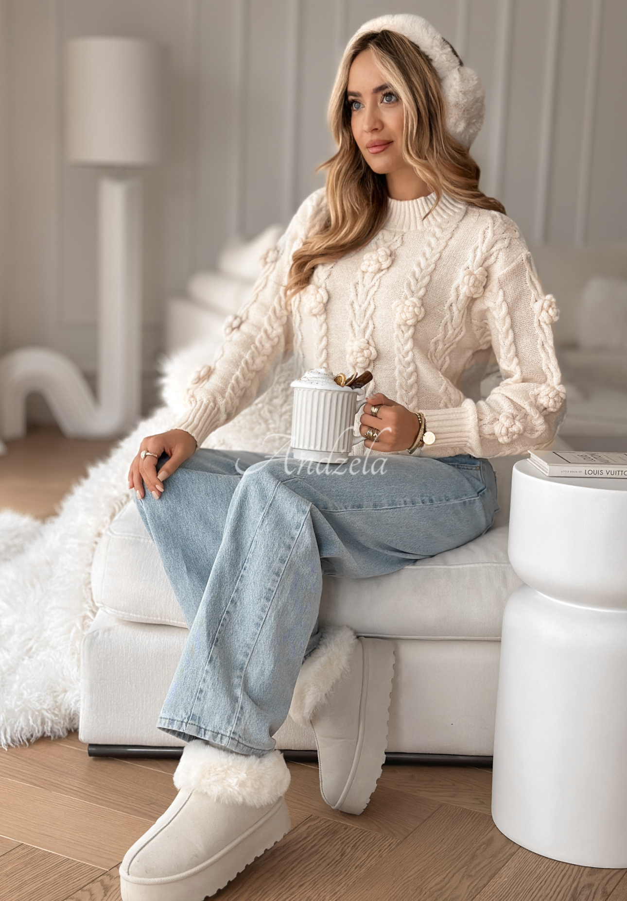 Viskózový ozdobně pletený svetr s květinami Flowery Mimosa béžový