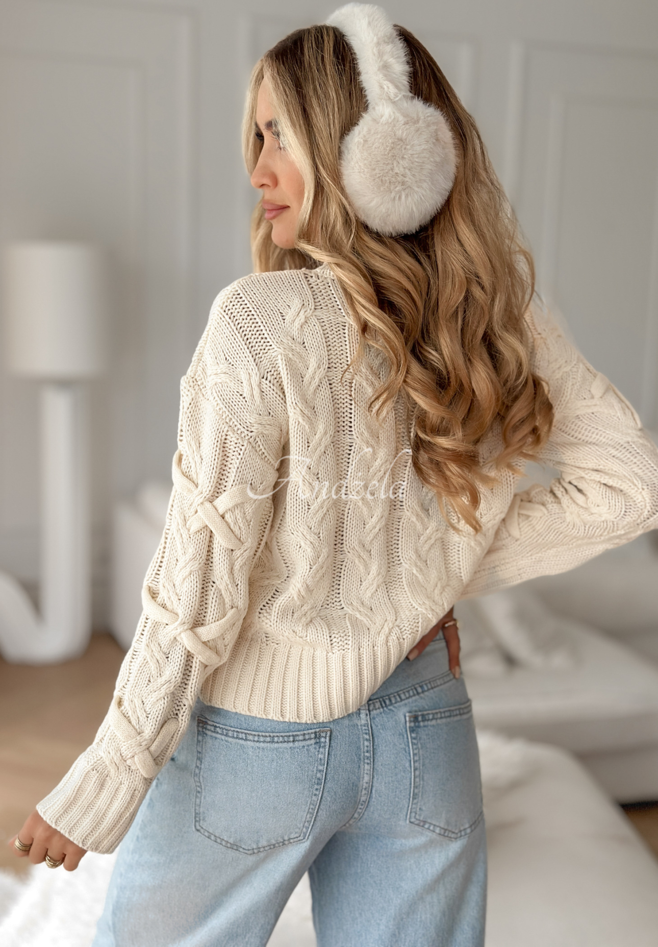 Ozdobně pletený svetr Good Energy béžový