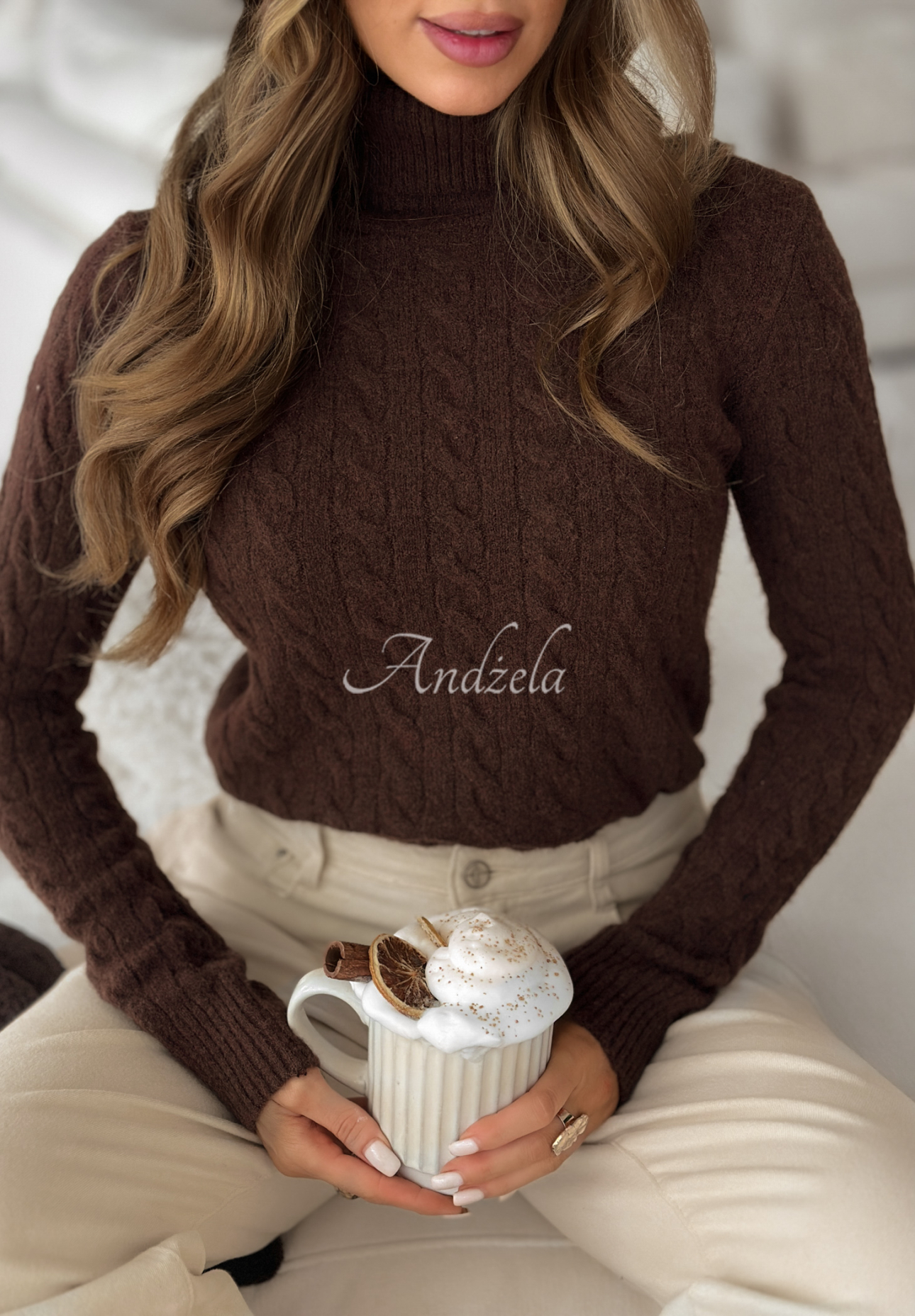 Ozdobně pletený svetr s rolákem I Love Cold čokoládový