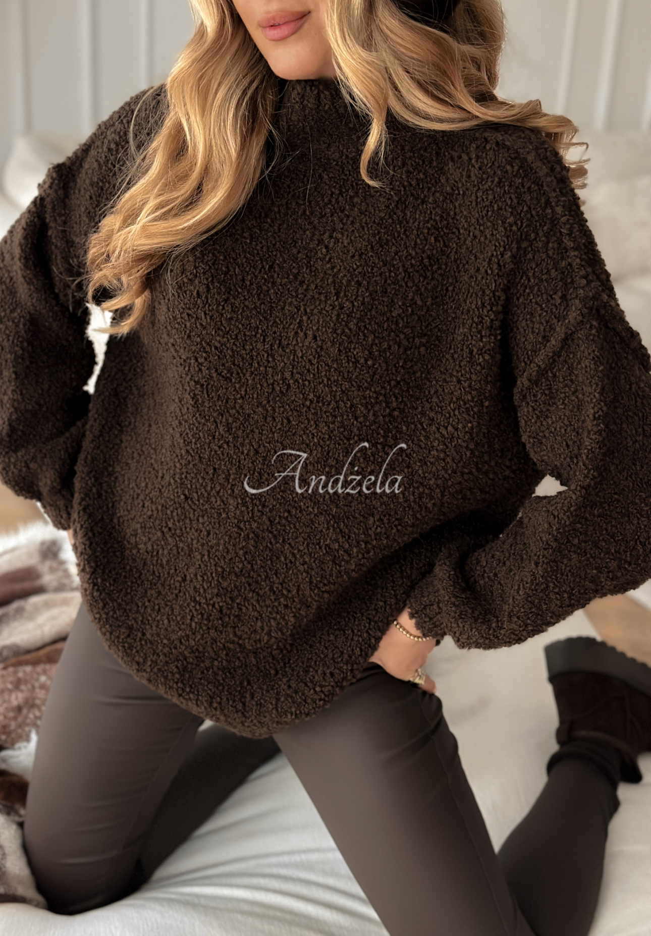 Svetr Comfy And Fluffy čokoládový