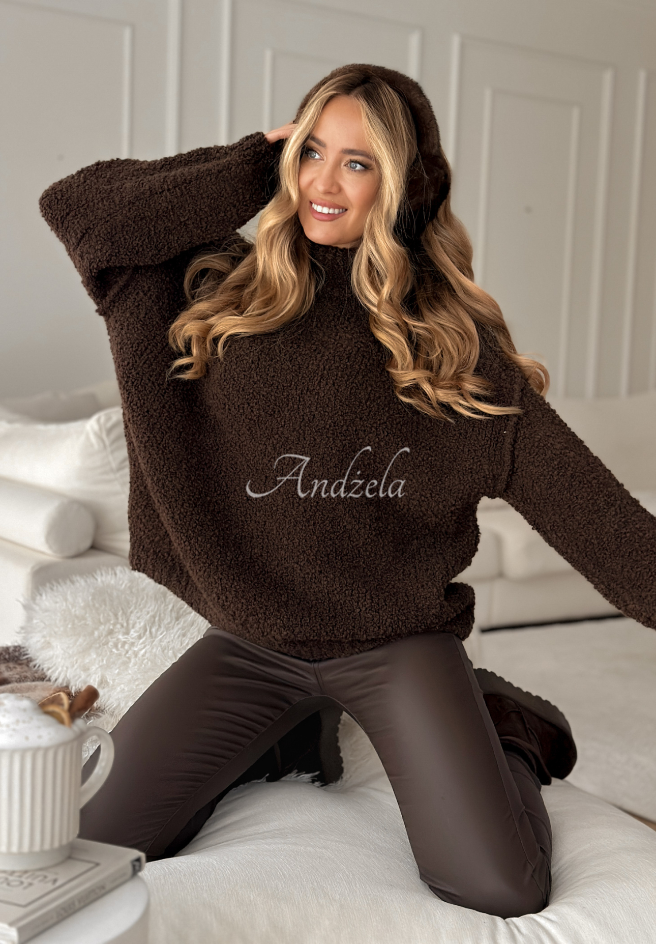 Svetr Comfy And Fluffy čokoládový