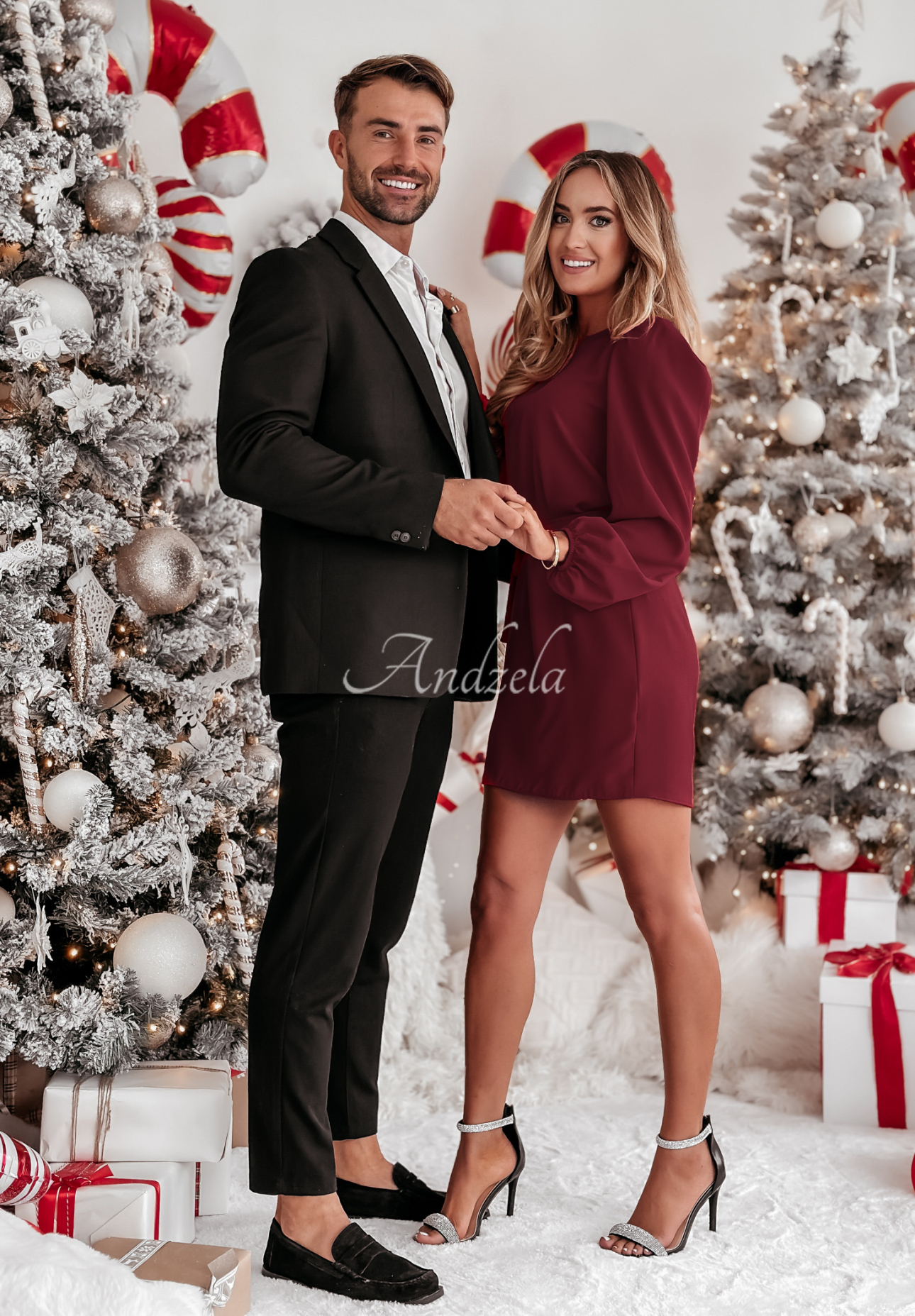 Šaty s nabíranými rukávy a páskem Crazy About You vínová