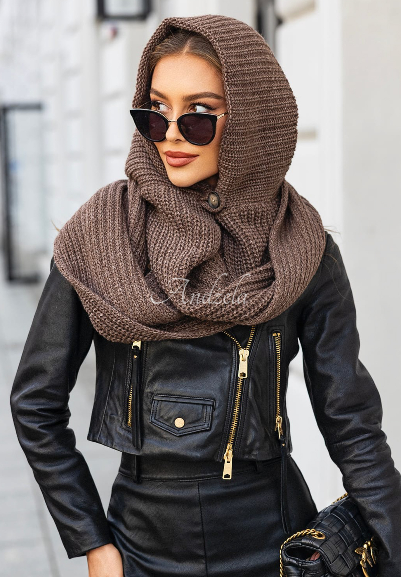 Nákrčník s kapucí balaklava Shade Of Winter čokoládová