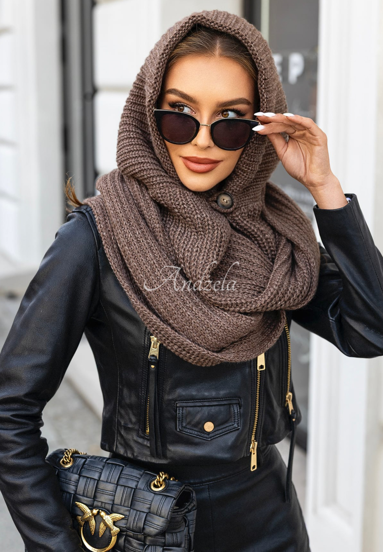 Nákrčník s kapucí balaklava Shade Of Winter čokoládová