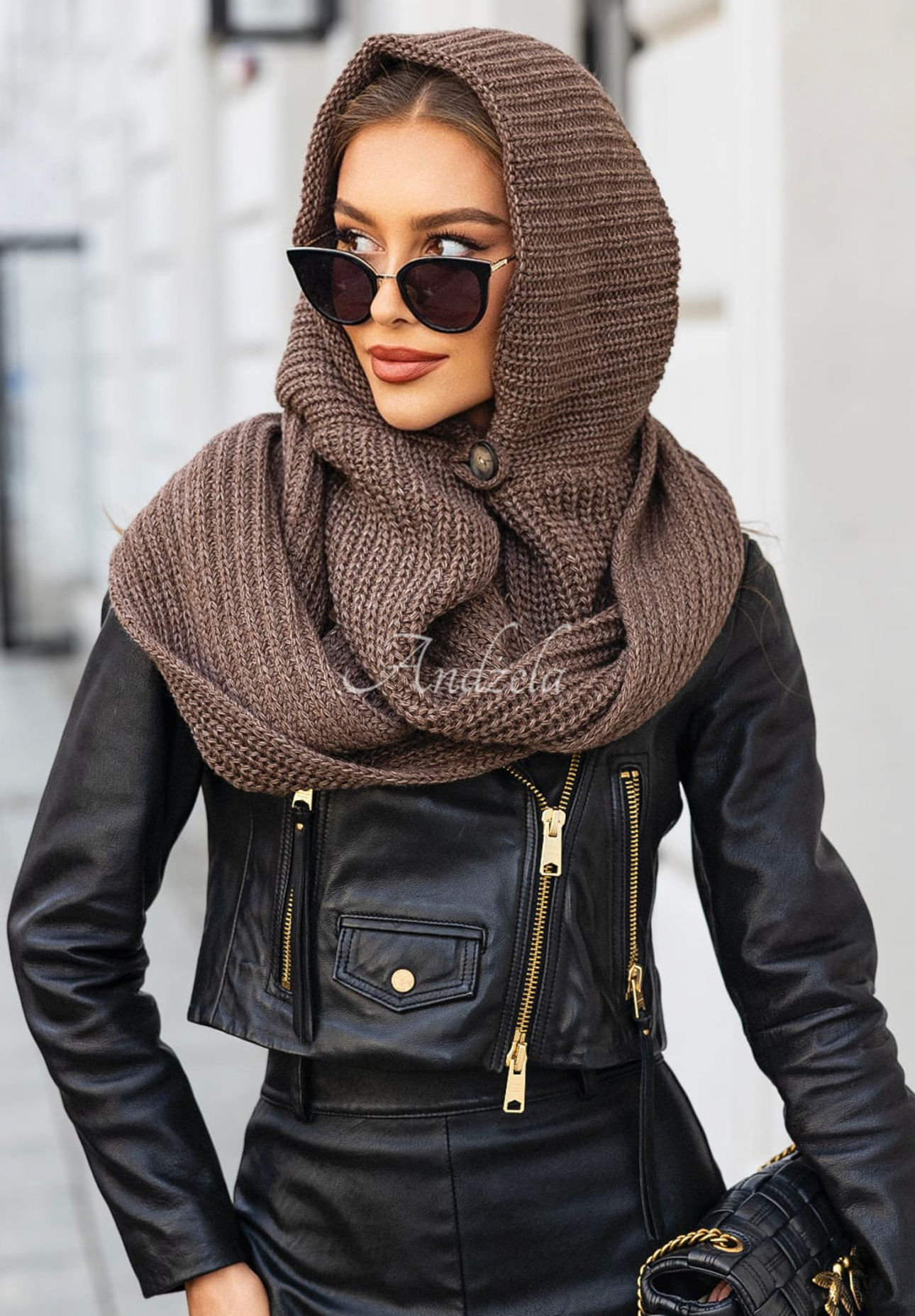 Nákrčník s kapucí balaklava Shade Of Winter čokoládová