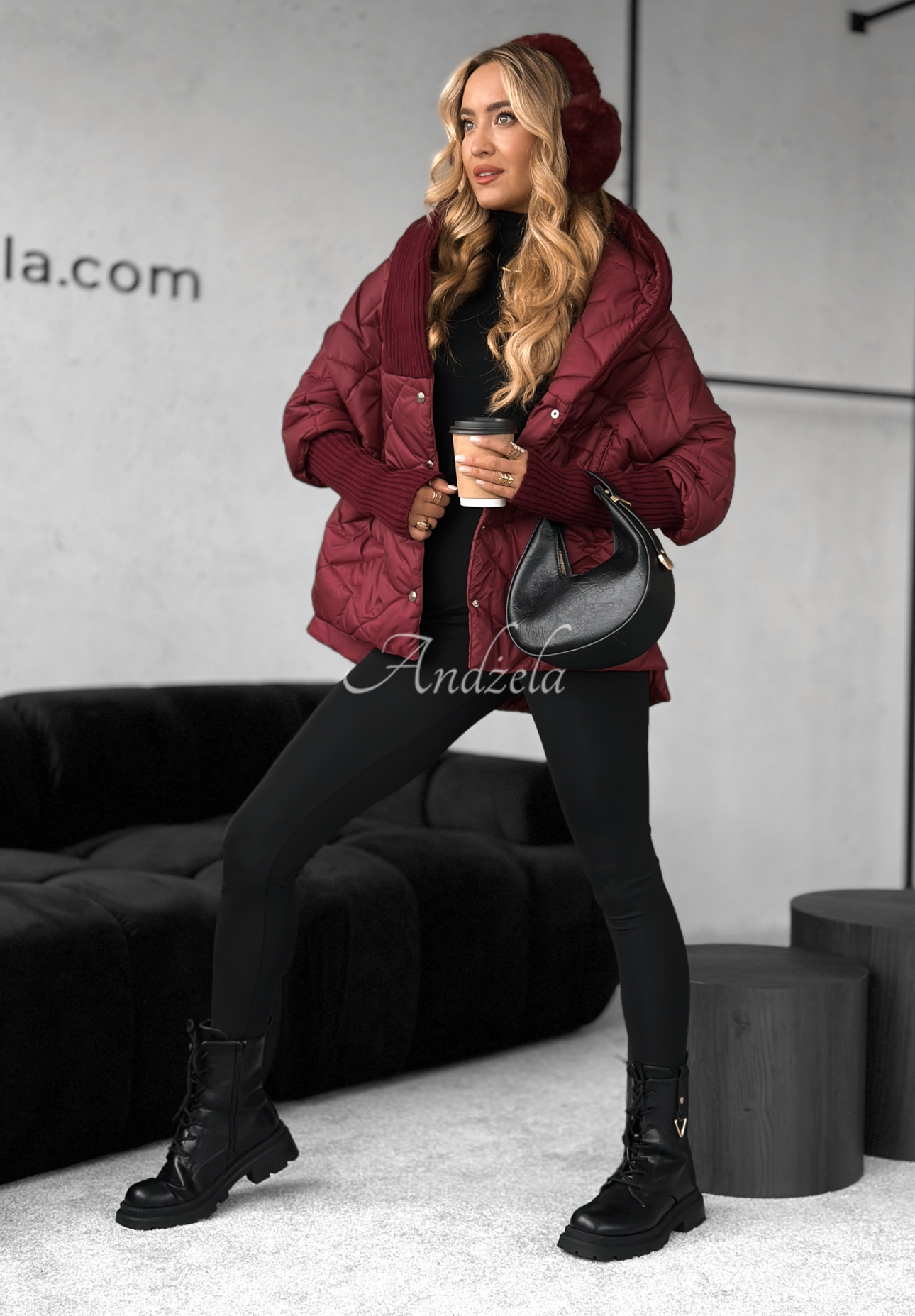 Bunda oversize s kapucí Sancha vínová