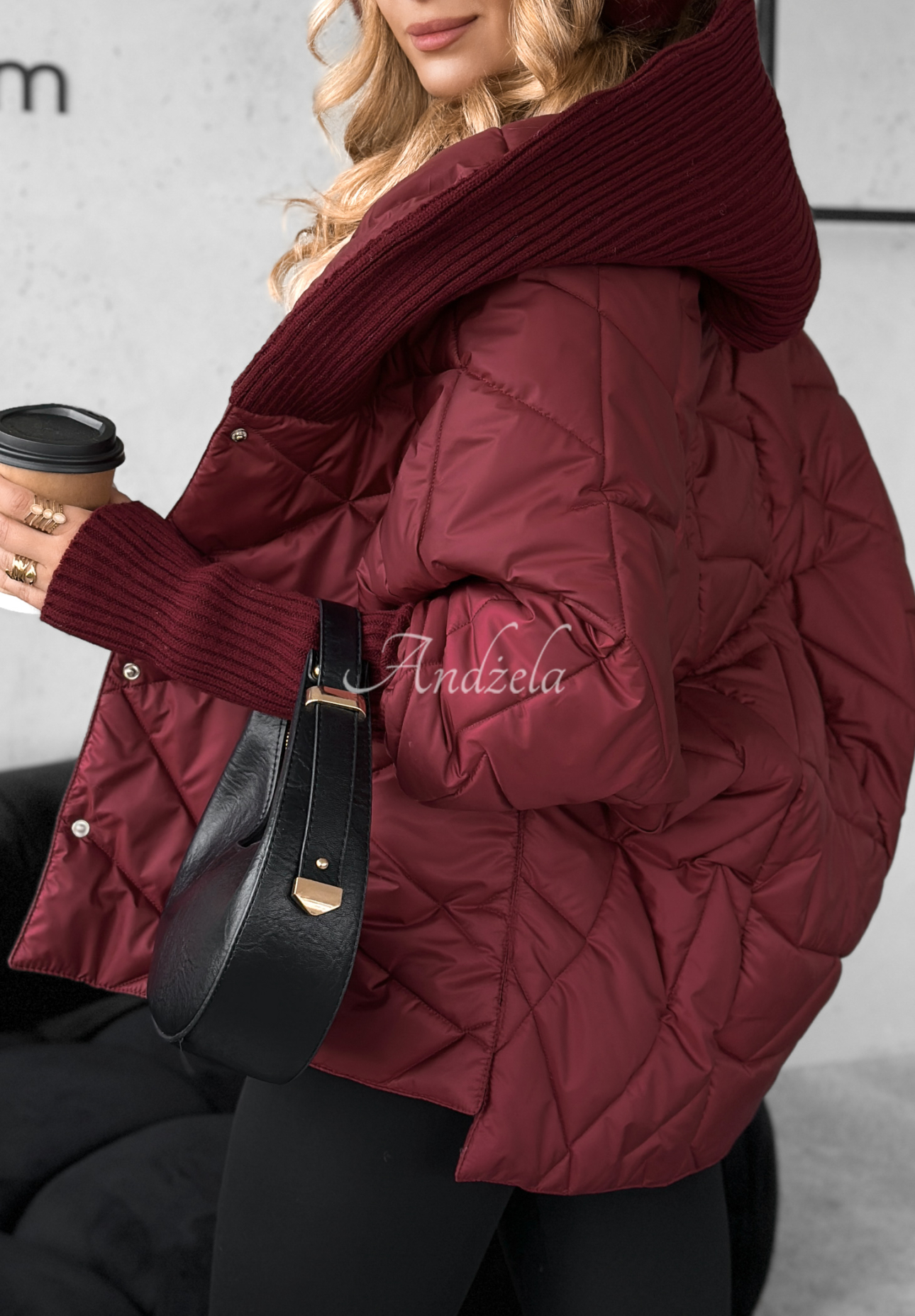 Bunda oversize s kapucí Sancha vínová