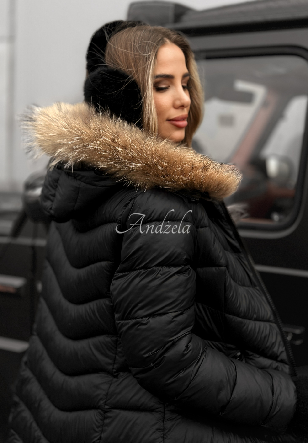 Prošívaná bunda s kapucí Winter Černá