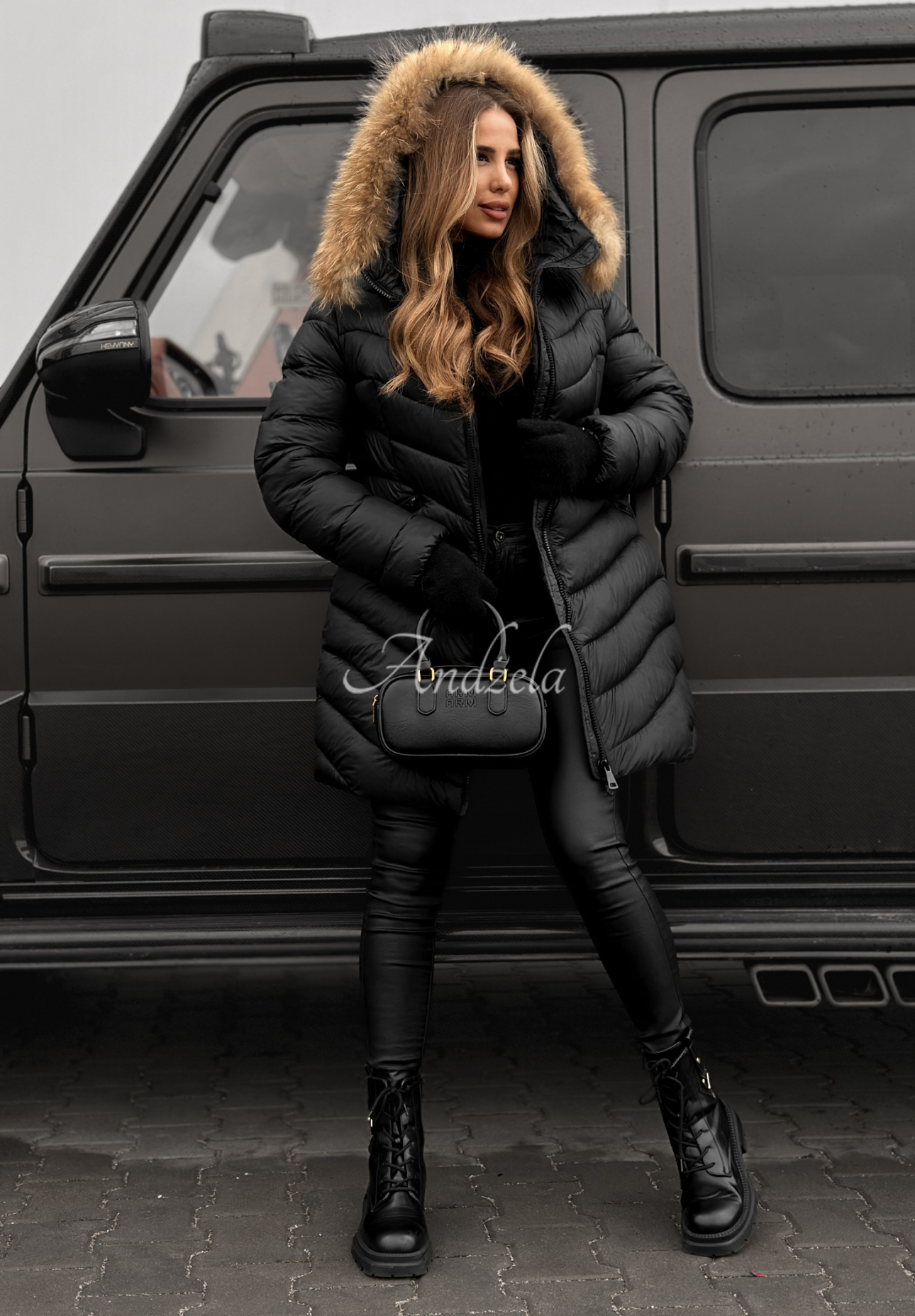 Prošívaná bunda s kapucí Winter Černá