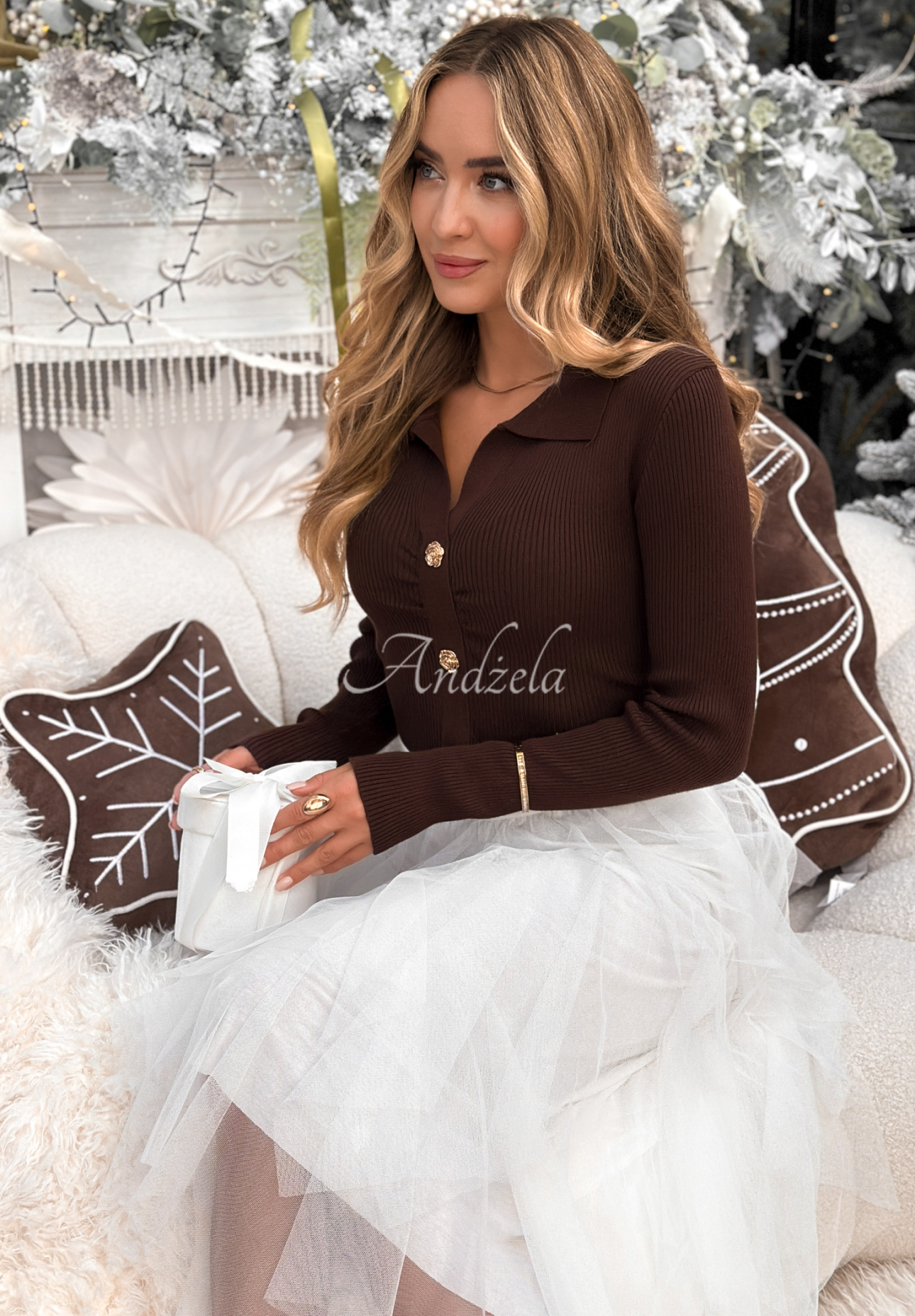 Viskózová halenka s límečkem Feeling Nice čokoládová