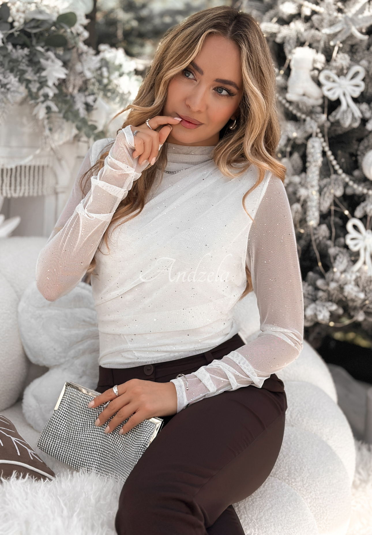 Třpytivá síťovaná halenka s řasením Time Of The Year Bílá