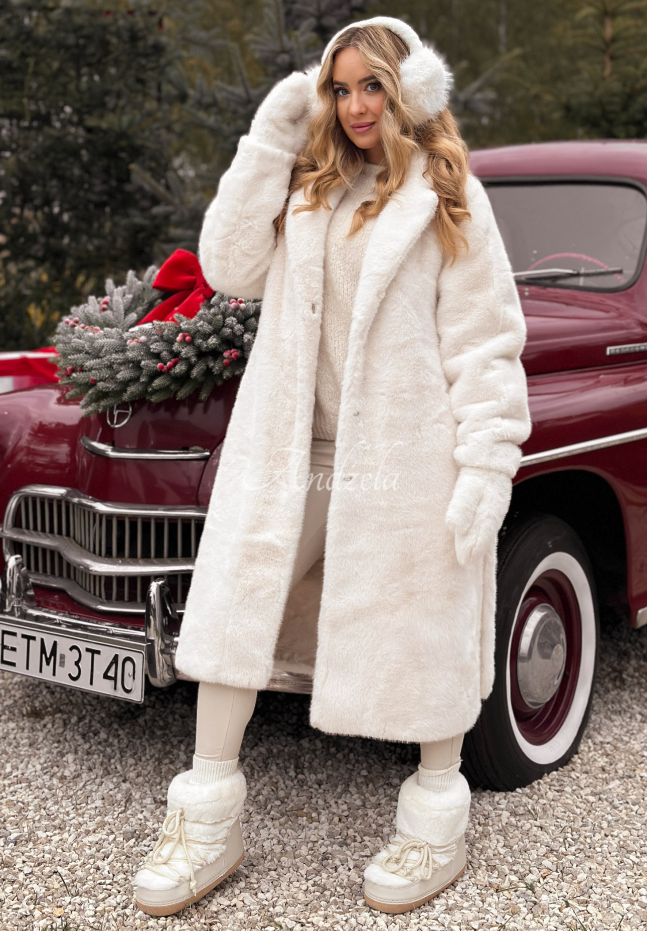 Dlouhý kabát kožich Beside The Fire ecru