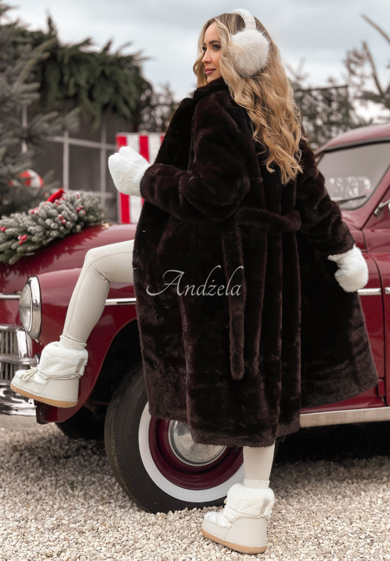 Dlouhý kabát kožich Beside The Fire čokoládový